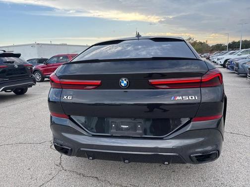 2023 BMW X6 M50i