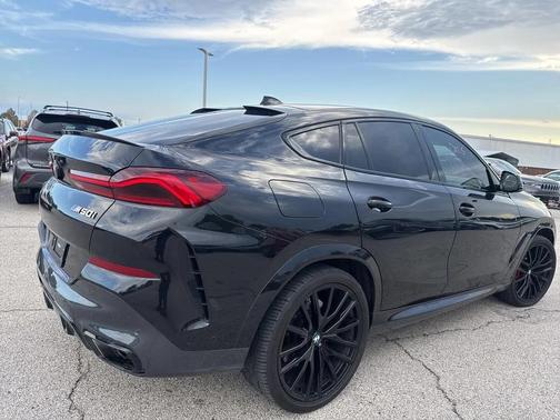 2023 BMW X6 M50i