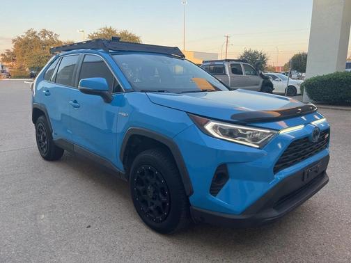 2021 Toyota RAV4 Hybrid XLE