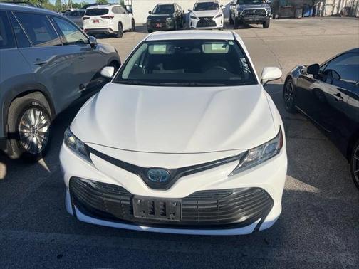 2019 Toyota Camry Hybrid LE