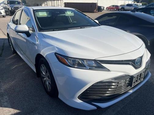 2019 Toyota Camry Hybrid LE