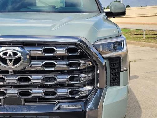2025 Toyota Tundra Hybrid Platinum