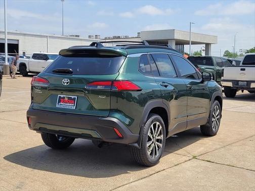 2025 Toyota Corolla Cross XLE