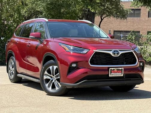 2024 Toyota Highlander XLE