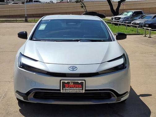 2025 Toyota Prius XLE