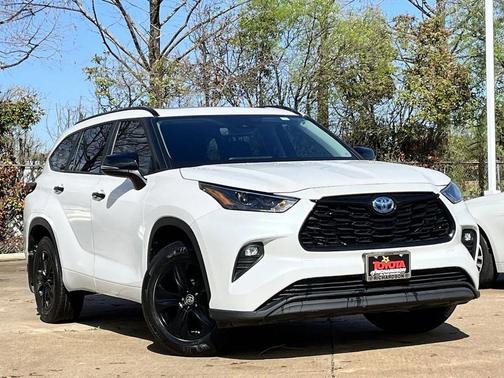2024 Toyota Highlander Hybrid XLE