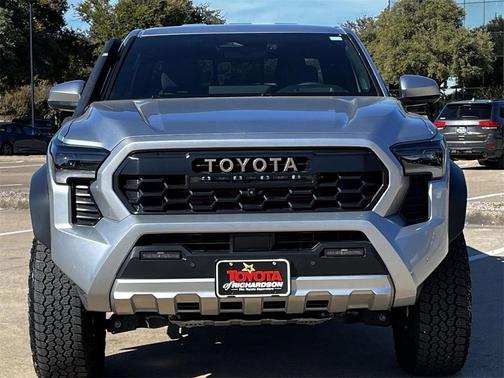 2024 Toyota Tacoma Hybrid Trailhunter