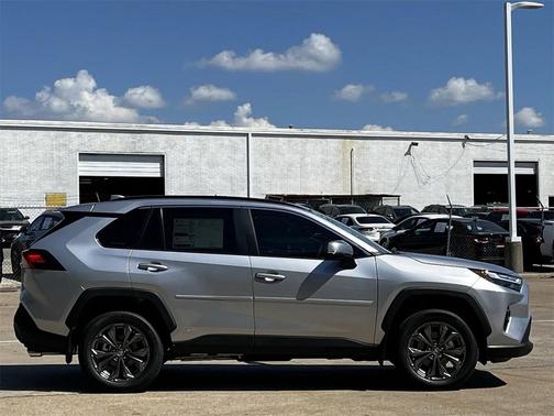 2025 Toyota RAV4 Hybrid XLE Premium