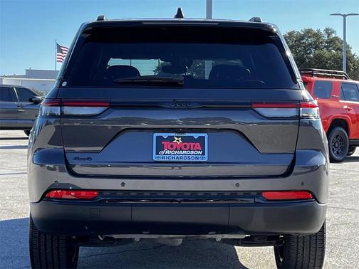 2024 Jeep Grand Cherokee Altitude