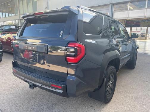 2025 Toyota 4Runner TRD Sport w/20-in Dark-Gray Painted Alloy