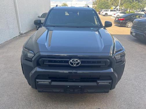 2025 Toyota 4Runner TRD Sport w/20-in Dark-Gray Painted Alloy