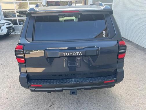 2025 Toyota 4Runner TRD Sport w/20-in Dark-Gray Painted Alloy