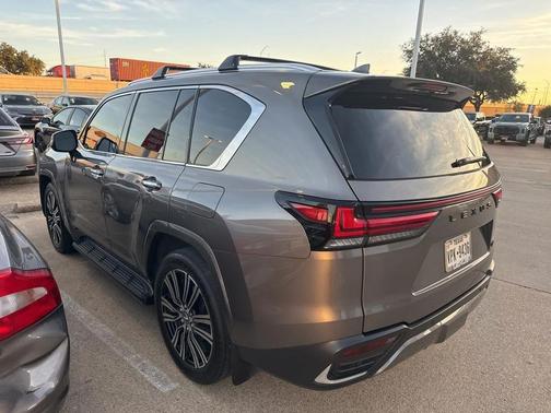 2024 Lexus LX 600 Luxury