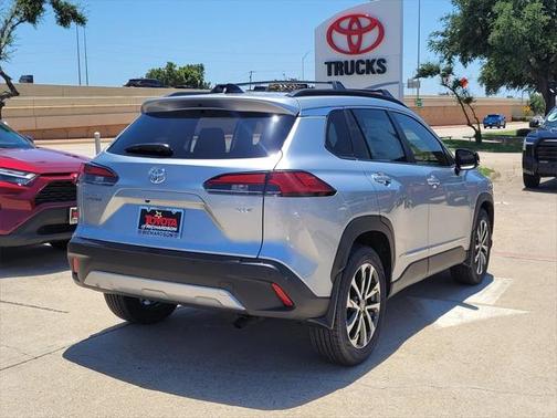 2025 Toyota Corolla Cross XLE
