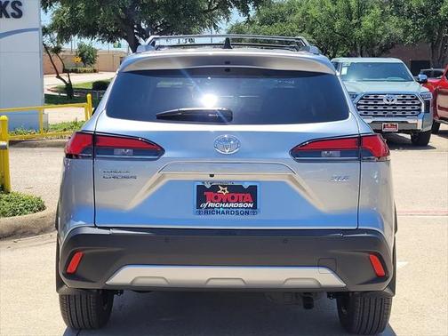 2025 Toyota Corolla Cross XLE