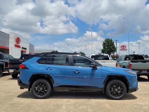 2025 Toyota RAV4 Hybrid SE