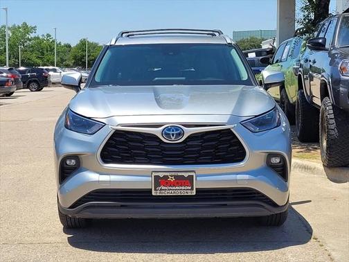 2022 Toyota Highlander Hybrid XLE