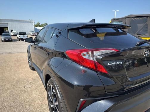 2018 Toyota C-HR XLE Premium