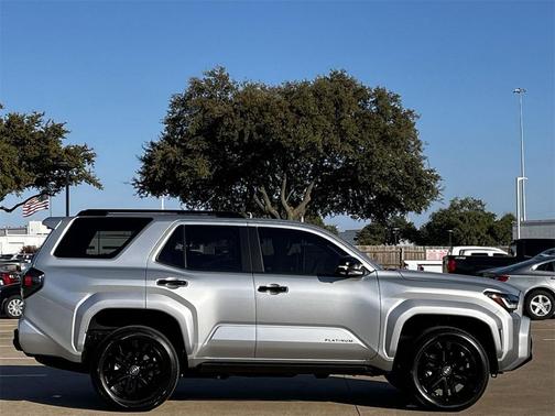 2025 Toyota 4Runner Hybrid Platinum