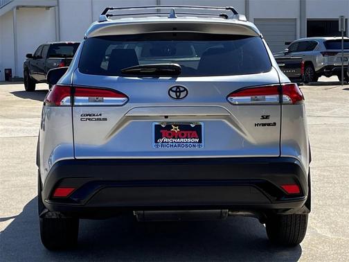 2024 Toyota Corolla Hybrid SE