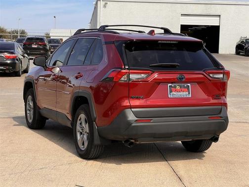 2024 Toyota RAV4 Hybrid XLE