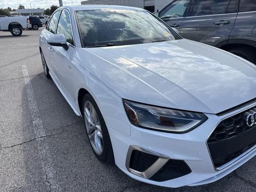 2023 Audi A4 45 S line Premium Plus