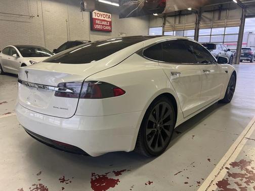 2020 Tesla Model S Long Range Plus