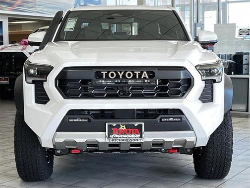 2025 Toyota Tacoma Hybrid Trailhunter