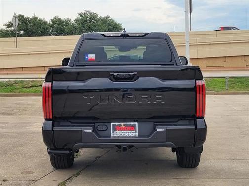 2025 Toyota Tundra Platinum