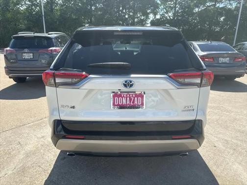 2023 Toyota RAV4 Hybrid SE