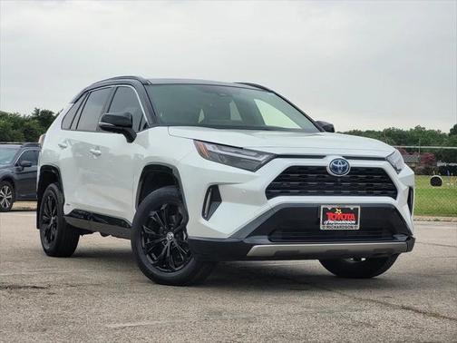 2023 Toyota RAV4 Hybrid SE