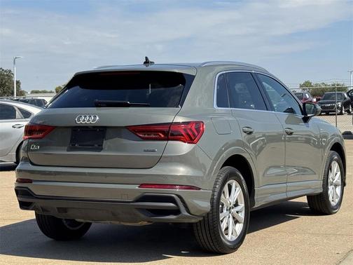2025 Audi Q3 Premium 45 TFSI S line quattro Tiptronic