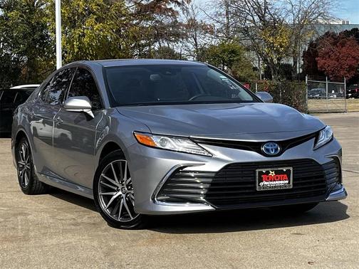 2024 Toyota Camry Hybrid XLE