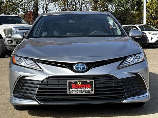 2024 Toyota Camry Hybrid XLE