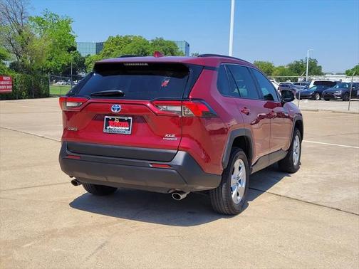 2021 Toyota RAV4 Hybrid XLE Premium