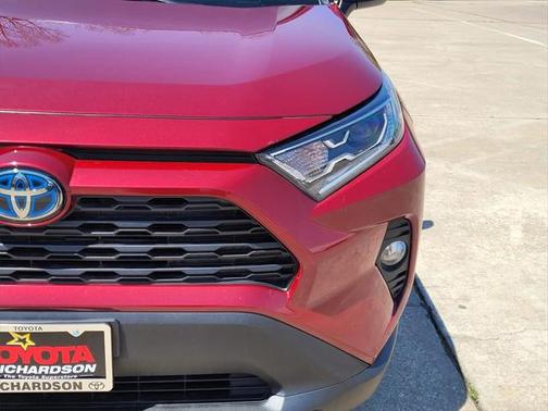 2021 Toyota RAV4 Hybrid XLE Premium