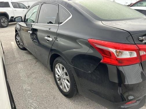 Super Black 2018 Nissan Sentra SV