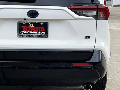 2024 Toyota RAV4 Prime SE