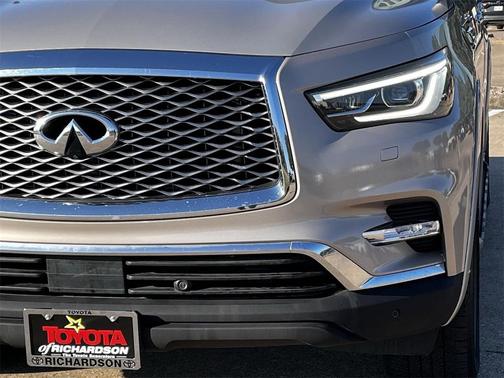 2023 INFINITI QX80 Luxe