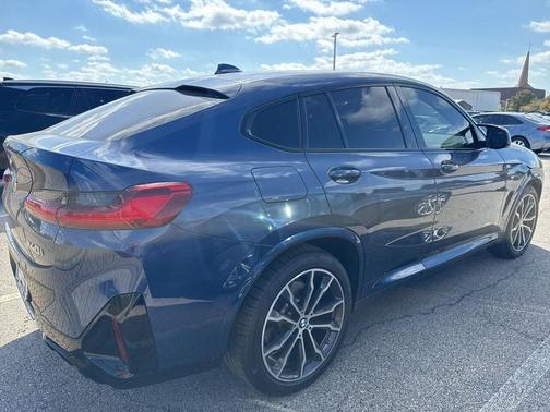 2022 BMW X4 M40i
