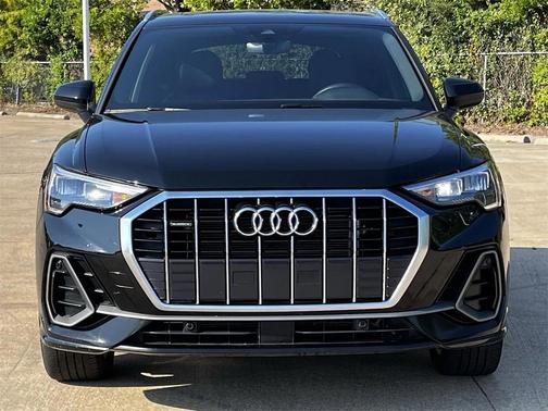 2022 Audi Q3 45 S line Premium