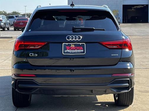 2022 Audi Q3 45 S line Premium