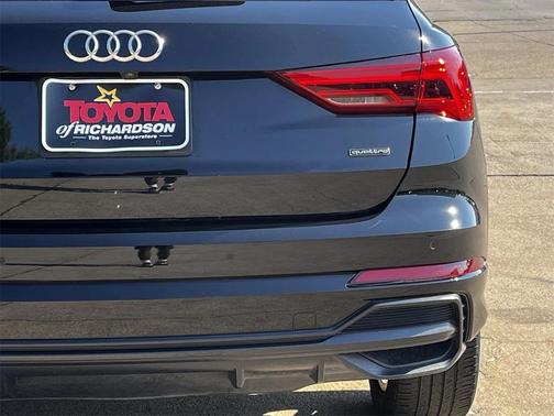 2022 Audi Q3 45 S line Premium