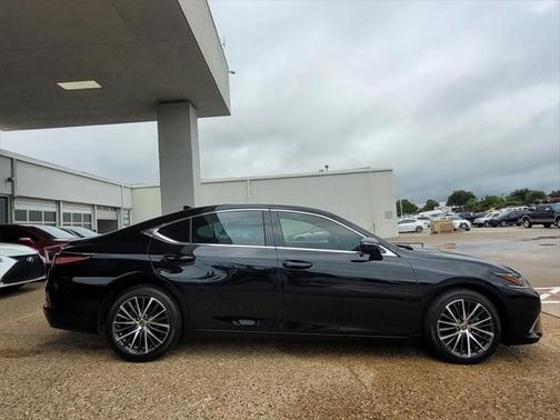 2025 Lexus ES 350 Base