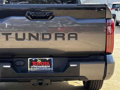 2022 Toyota Tundra Platinum