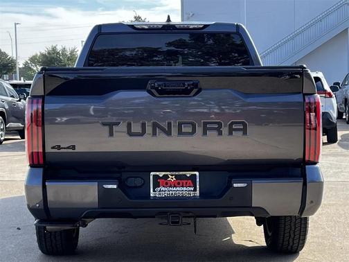 2022 Toyota Tundra Platinum