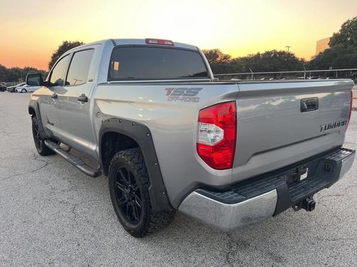 2018 Toyota Tundra SR5