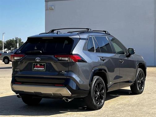 2023 Toyota RAV4 Hybrid SE