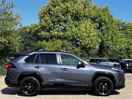 2023 Toyota RAV4 Hybrid SE