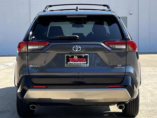 2023 Toyota RAV4 Hybrid SE